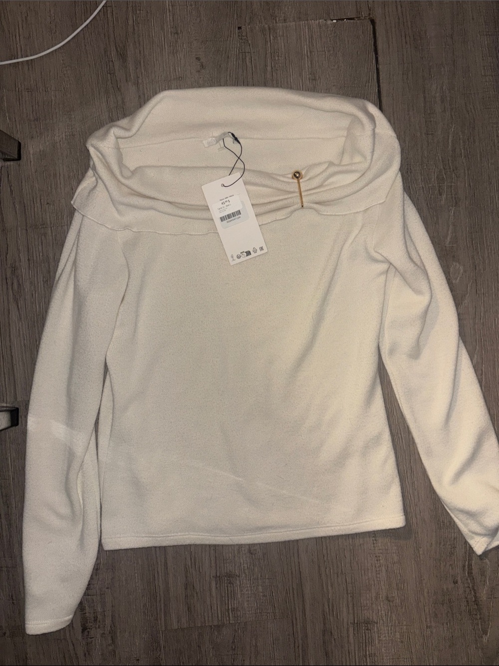 Zara Cozy Off-Shoulder white-Cream Women's Sweater